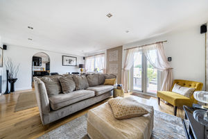 Family room/dining room- click for photo gallery